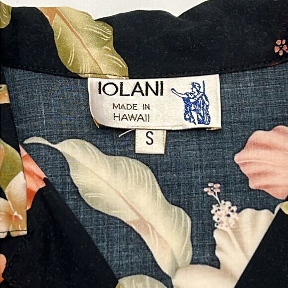 Vintage Iolani Women’s Hawaiian Made Button Up Shirt - Picture 2 of 4